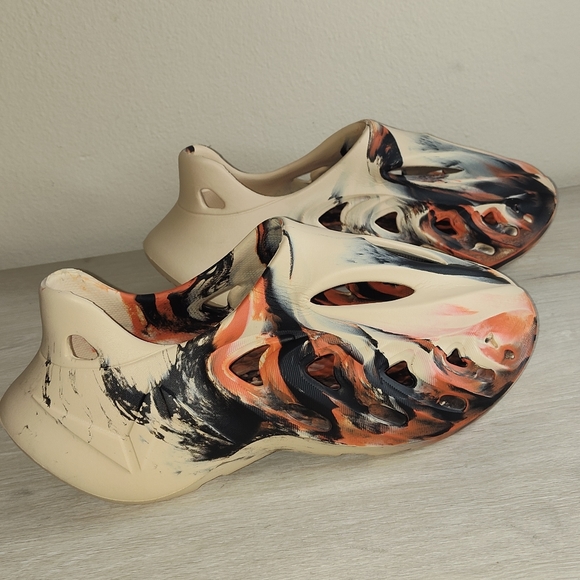 Foam Runners / Sandals - Picture 3 of 7